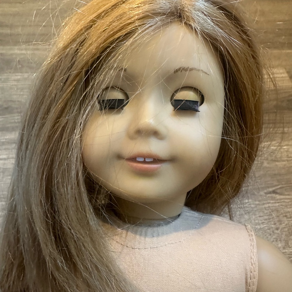 American Girl Doll with Golden Brown Hair and Brown Eyes - Picture 12 of 14